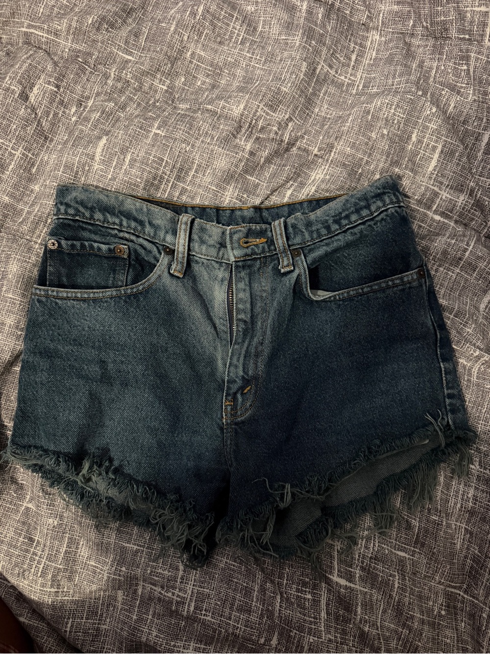 LEVI DENIM SHORTS